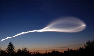 Жители южных регионов России заметили неопознанный объект на небе